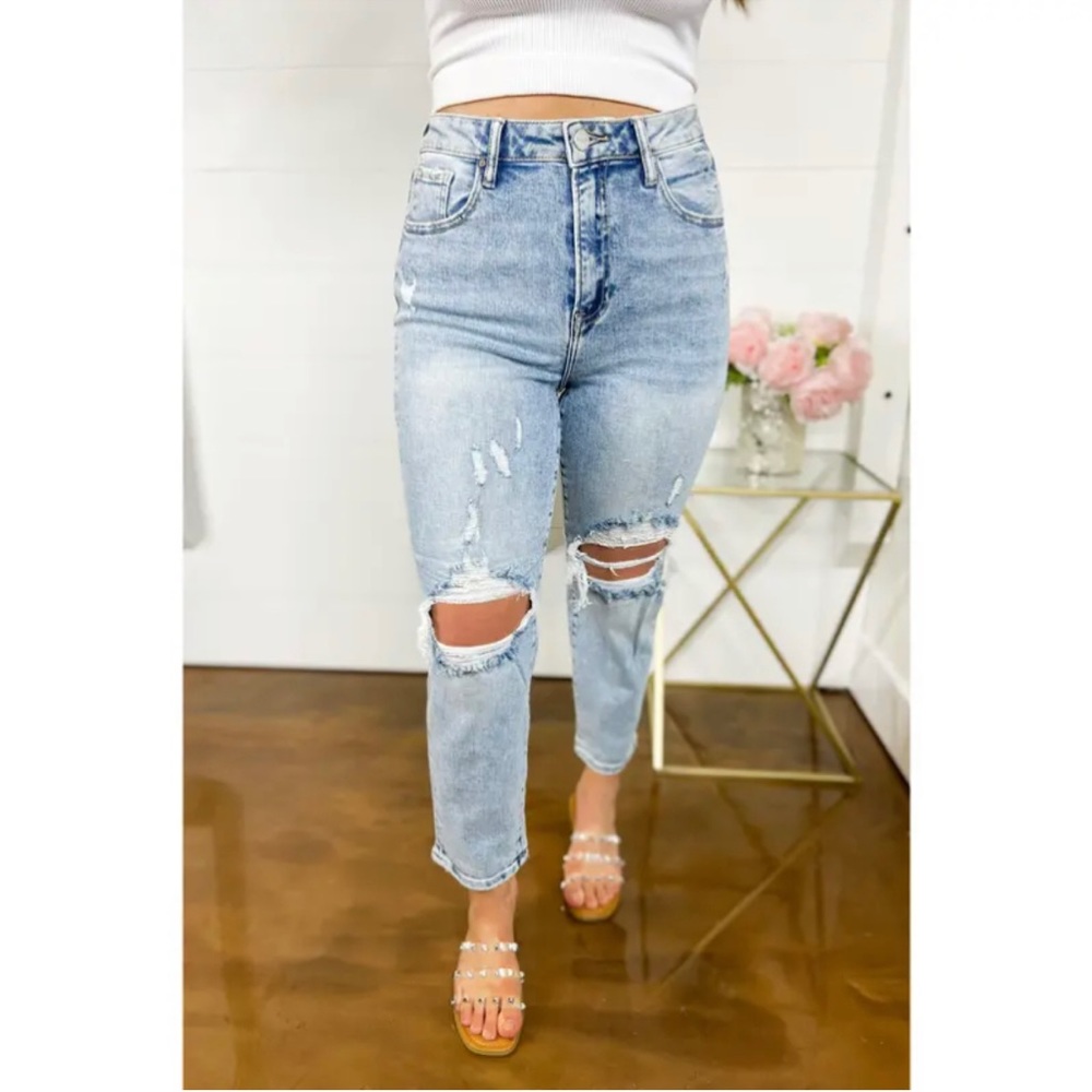 Risen mom jeans size 3